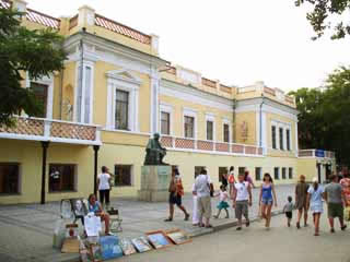  Feodosiya:  Crimea:  Ukraine:  
 
 Aivazovsky gallery